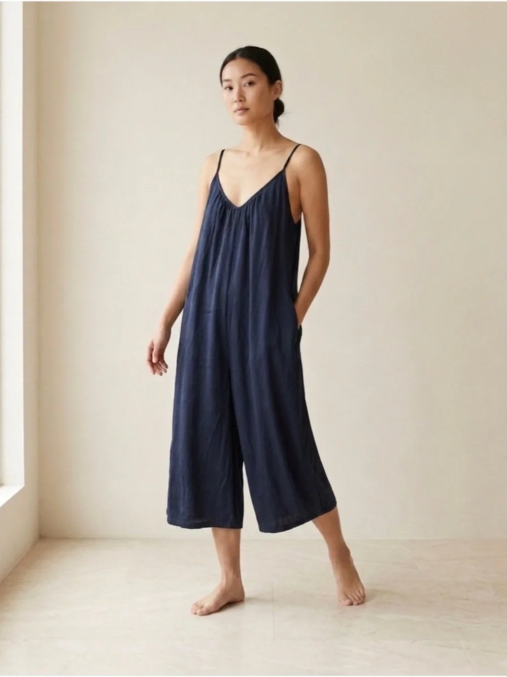 LACAUSA Black Spaghetti-Strap Wide Leg Satin Jumpsuit Extra Small - Picture 1 of 9